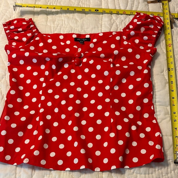 Chic Red and White Polka Dot Blouse - Picture 1 of 3